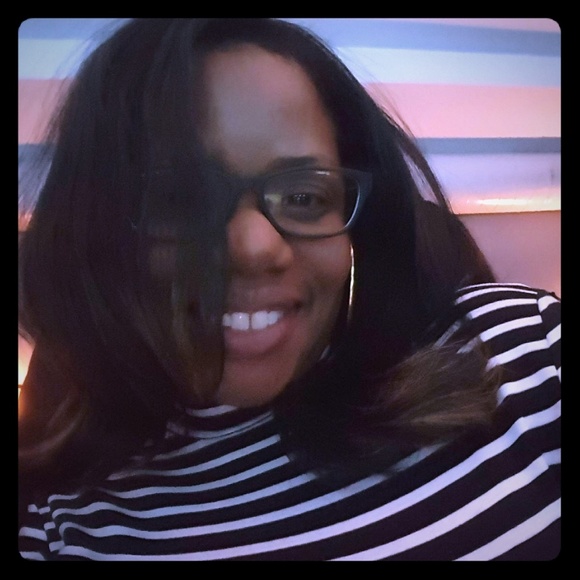 Meet your Posher, Andrea - Picture 1 of 1